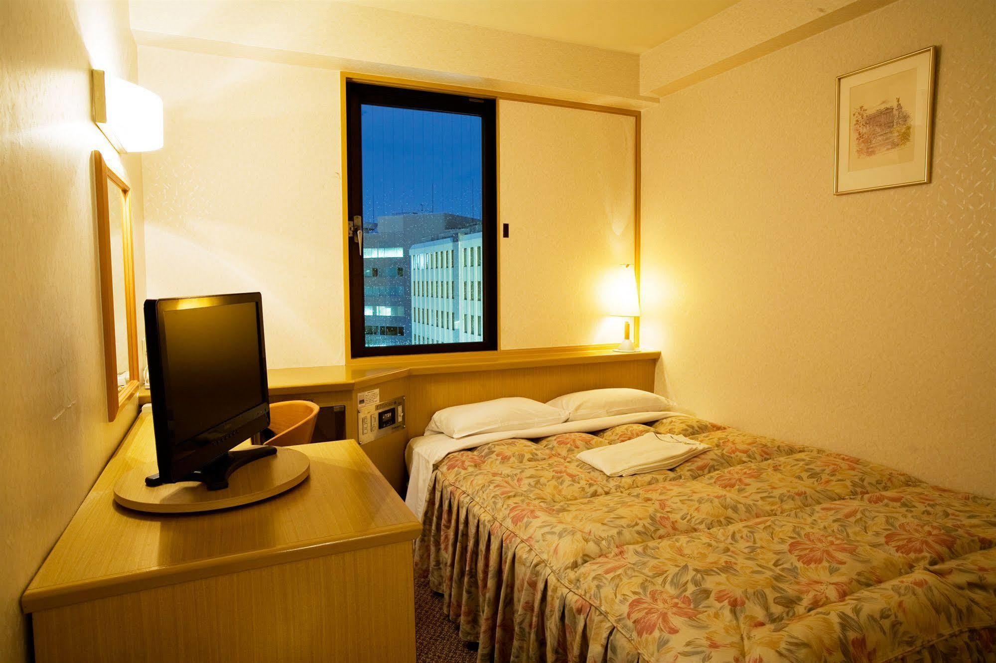 Toyo Hotel Fukuoka  Exterior foto