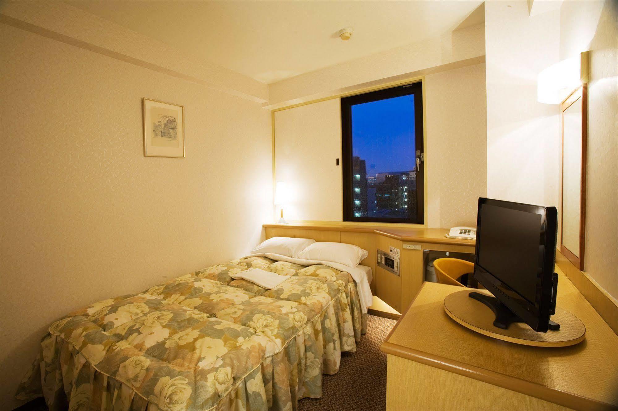 Toyo Hotel Fukuoka  Exterior foto